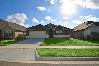 Building Photo - 8158 Luz de Luna St