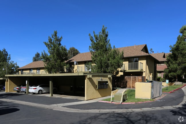 Primary Photo - Ridge Crest Condominiums