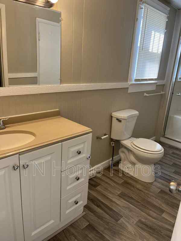 Building Photo - 505 E Morelia Ave