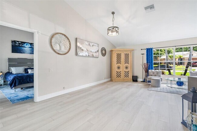 Building Photo - 1792 Wood Thrush Way