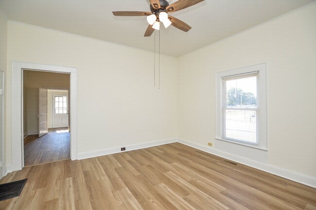 Building Photo - Front-Porch Living Across from Highland Park, Just Minutes from Downtown Rock Hill
