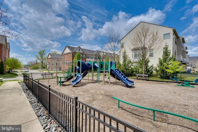 Building Photo - 9707 Smithview Pl