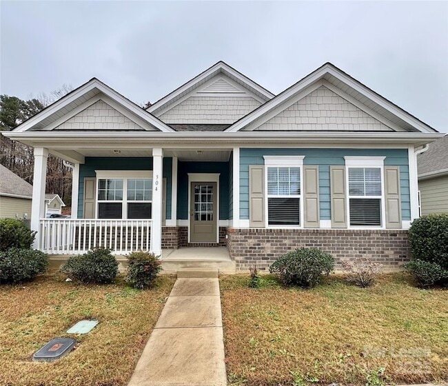 Primary Photo - 304 Harrison Ln