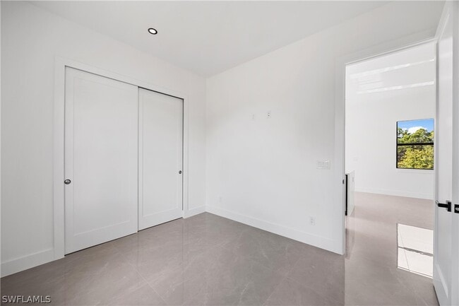 Building Photo - 1057 Halby Ave S