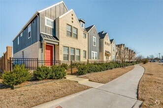 Building Photo - 7600 Resting Mews