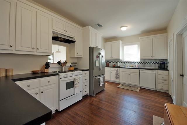 Building Photo - 5423 Bonita Ave