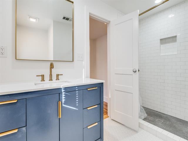 Building Photo - 6022 Morningside Ave