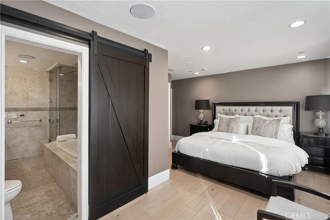 Building Photo - 3642 Alta Mesa Dr