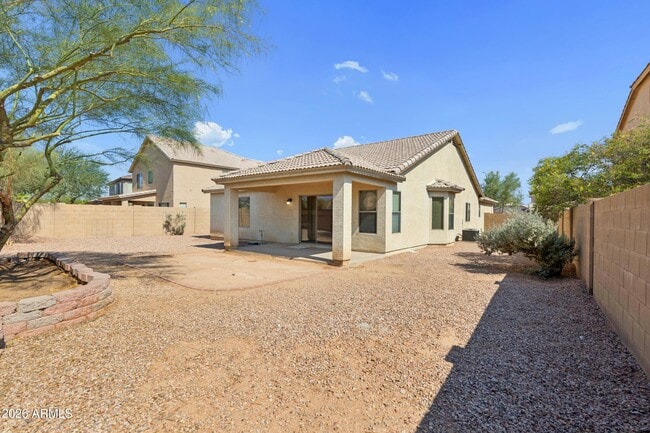 Building Photo - 1576 E Gabrilla Dr