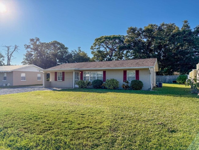 Building Photo - RENT THIS HOME WITH ZERO DEPOSIT MOVE IN: Beautiful Completely Updated 3 Bed / 2 Bath Home in Sou...