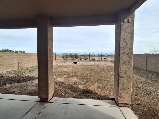 Building Photo - 1280 E Saddle Way