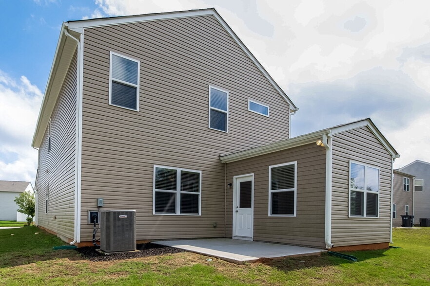 Building Photo - 9811 Paper Tree Rd