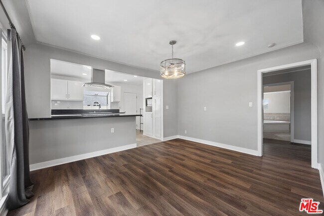 Building Photo - 2850 Potomac Ave
