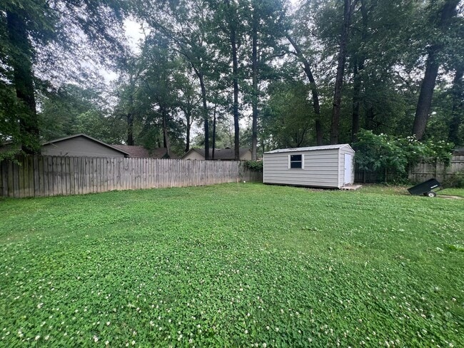 Building Photo - 206 Indian Trail