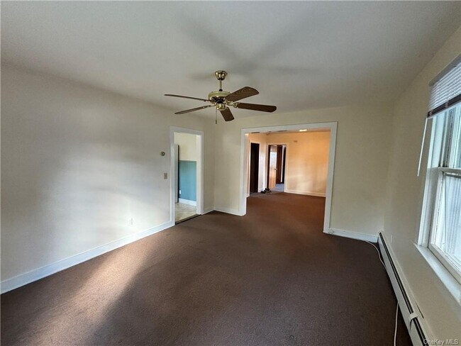 Building Photo - 8 Gregory Rd