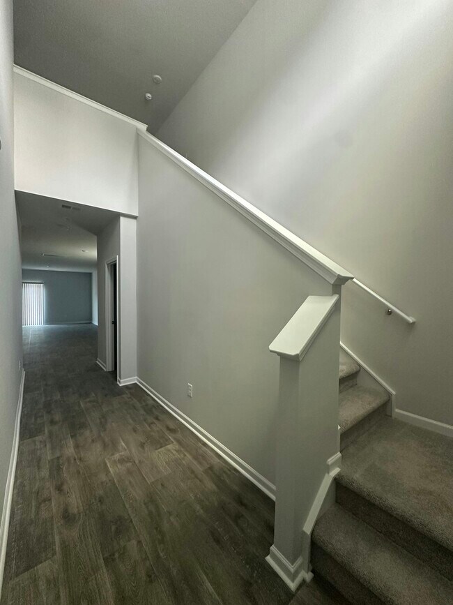 Building Photo - 413 Ladyfish Loop NW