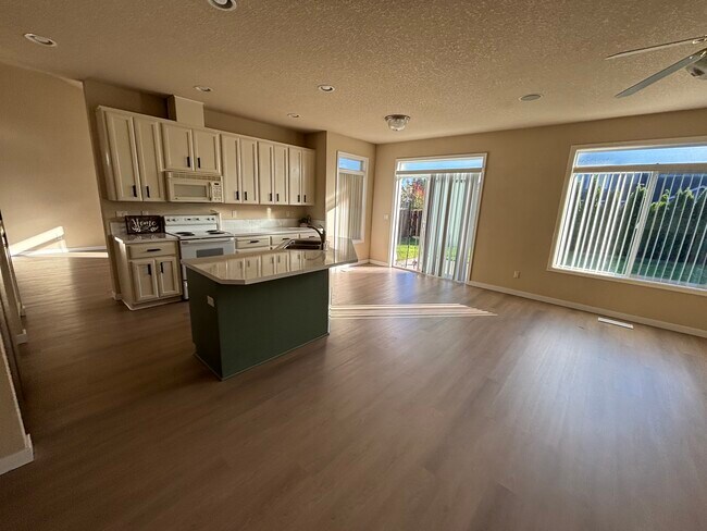 Building Photo - 5119 NE 90th St