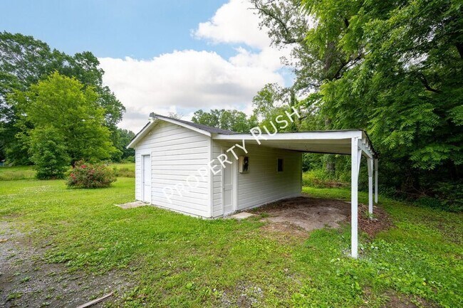 Building Photo - 1524 Happy Valley Rd
