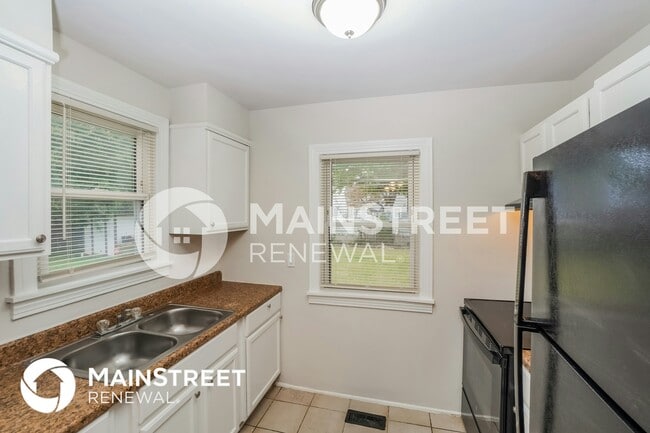 Building Photo - 3901 Jewell Ave