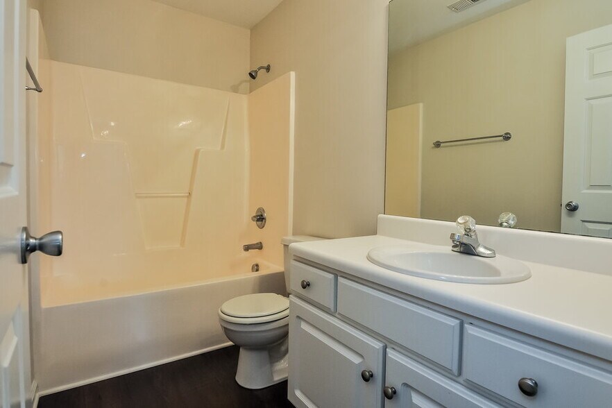 Building Photo - 407 Morganite Ct