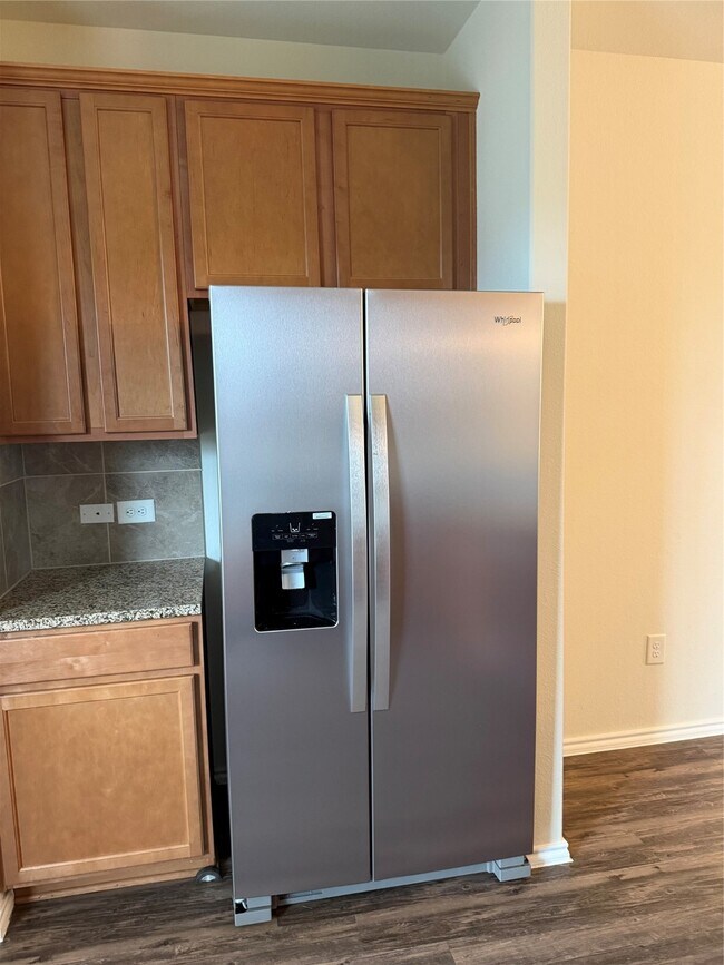 Building Photo - 15847 Smithland Dr