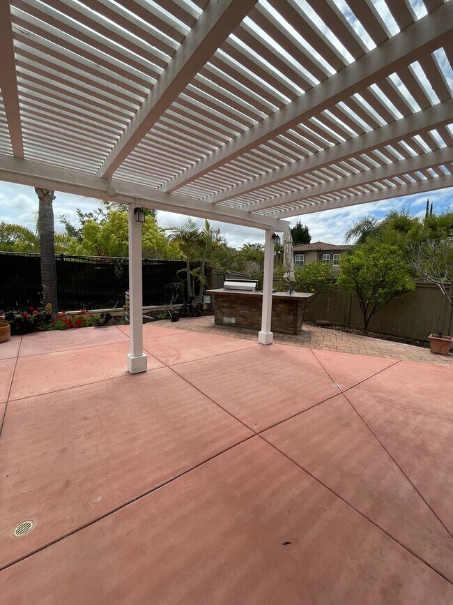 Building Photo - 9707 Deer Trail Dr
