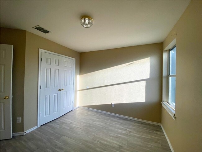 Building Photo - 1003 Sipapu Ct