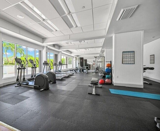 Building Photo - 2851 NE 183rd St