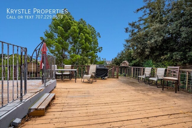 Building Photo - Stunning Home with Mt. Diablo Views in Eas...