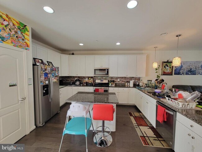 Building Photo - 7761 Dagny Wy