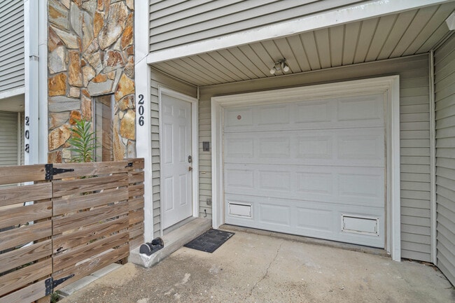 Building Photo - 206 Snug Harbour Dr