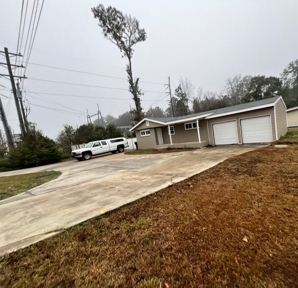 Building Photo - 801 S Houston Lake Rd