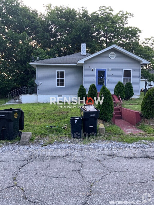 Building Photo - 410 N Connell Ave