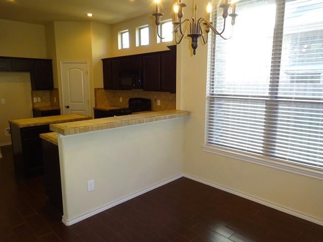Building Photo - 160 Creekside Villa Dr