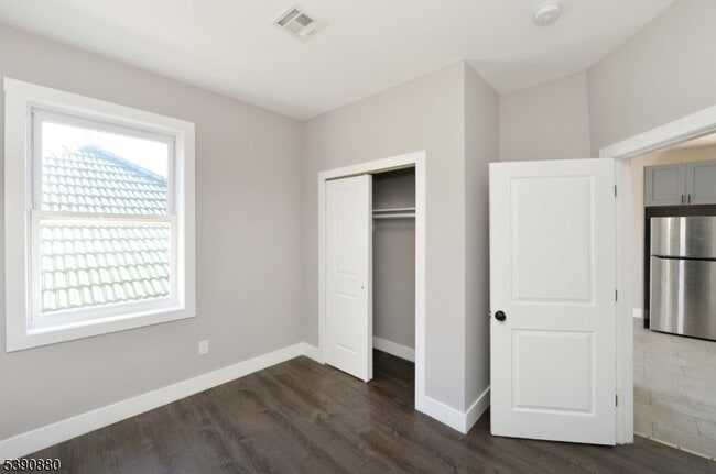 Building Photo - 9-9 Watsessing Ave