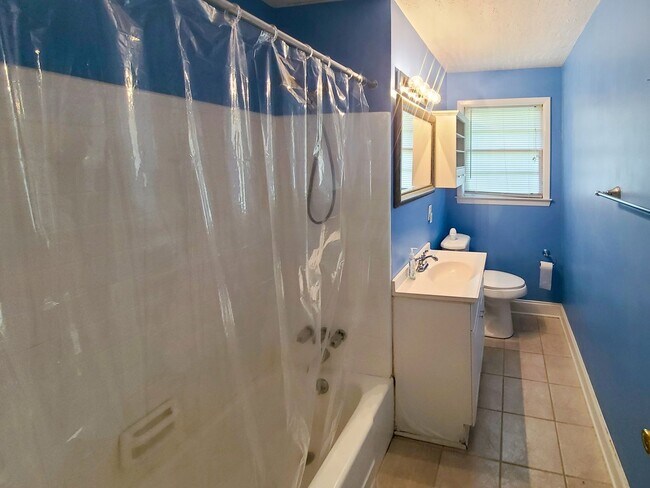 Building Photo - Rent Ready! National Hills Ranch Move in R...