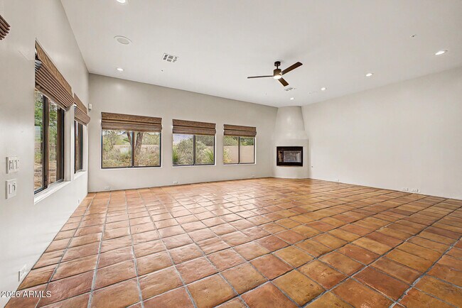 Building Photo - 9202 E Rimrock Dr