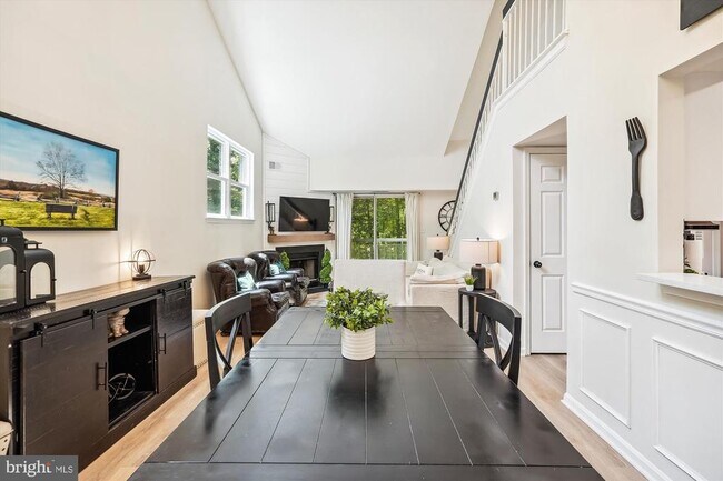 Building Photo - 5803 Orchard Hill Ct