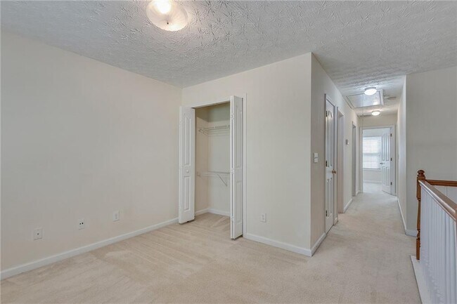 Building Photo - 1045 Mosscroft Ct