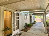 Building Photo - 2047 Montecito Ave