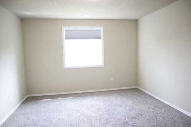 Building Photo - 9507 NE 39th Ave