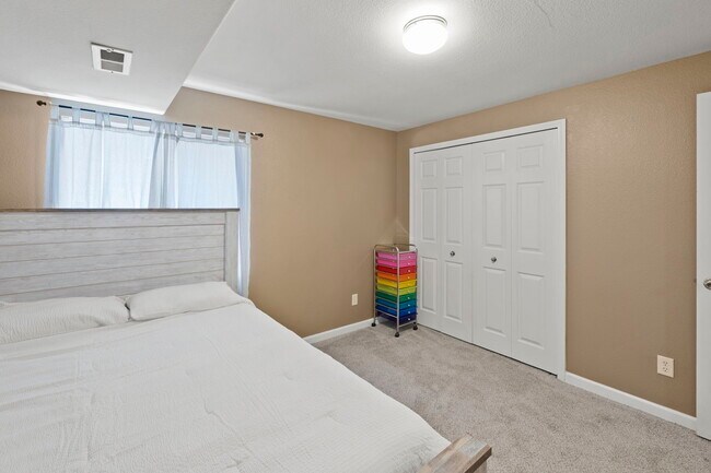 Building Photo - 7356 Coral Ridge Dr