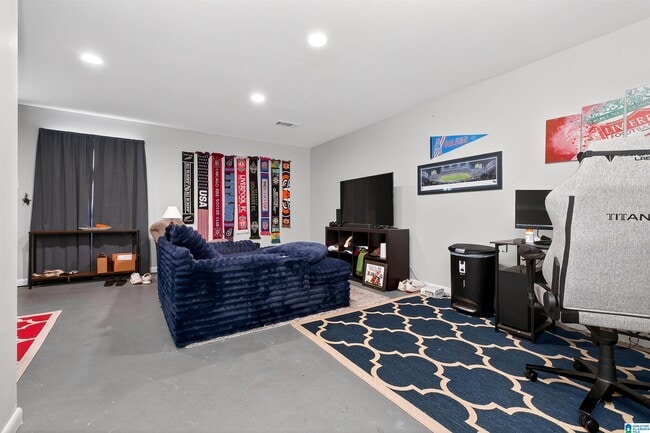 Building Photo - 1112 Blue Ridge Blvd