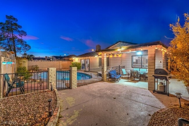 Building Photo - 6419 Gunderson Blvd