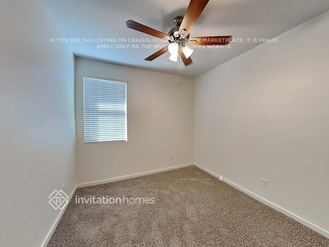 Building Photo - 17692 W Fetlock Trail