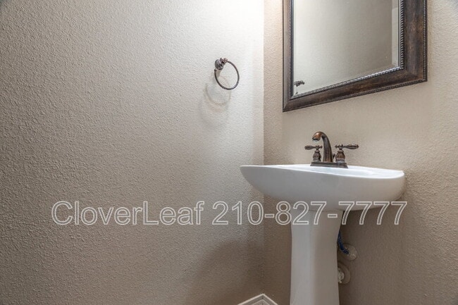 Building Photo - 2208 Sunderidge