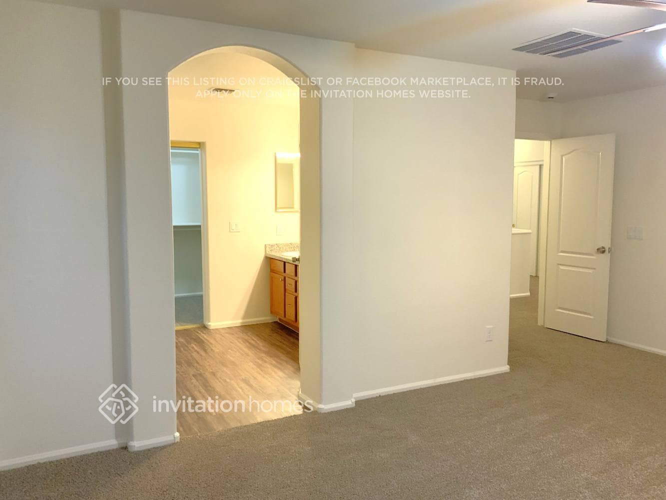 Building Photo - 2315 W Running Deer Trl