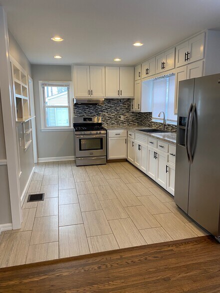 Building Photo - 5311 Crittenden Ave