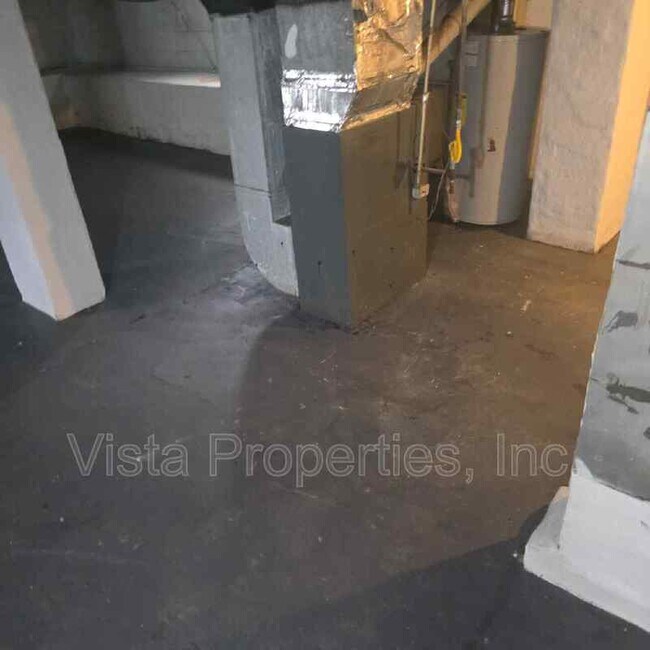 Building Photo - 835 S 38th St