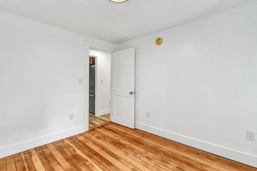 Building Photo - 151 South St